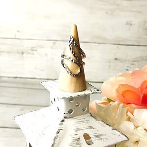 NEW Hammered Metal Silver Tone Wavy Statement Ring Size 6 Funky Eclectic